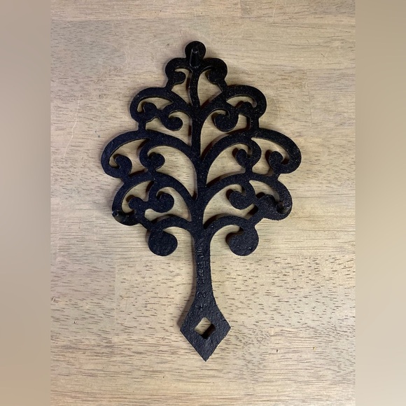 CAST IRON FAMILY TREE TRIVET 1950’s John Wright Painted Leafs Footed Marked MCM - Picture 2 of 7
